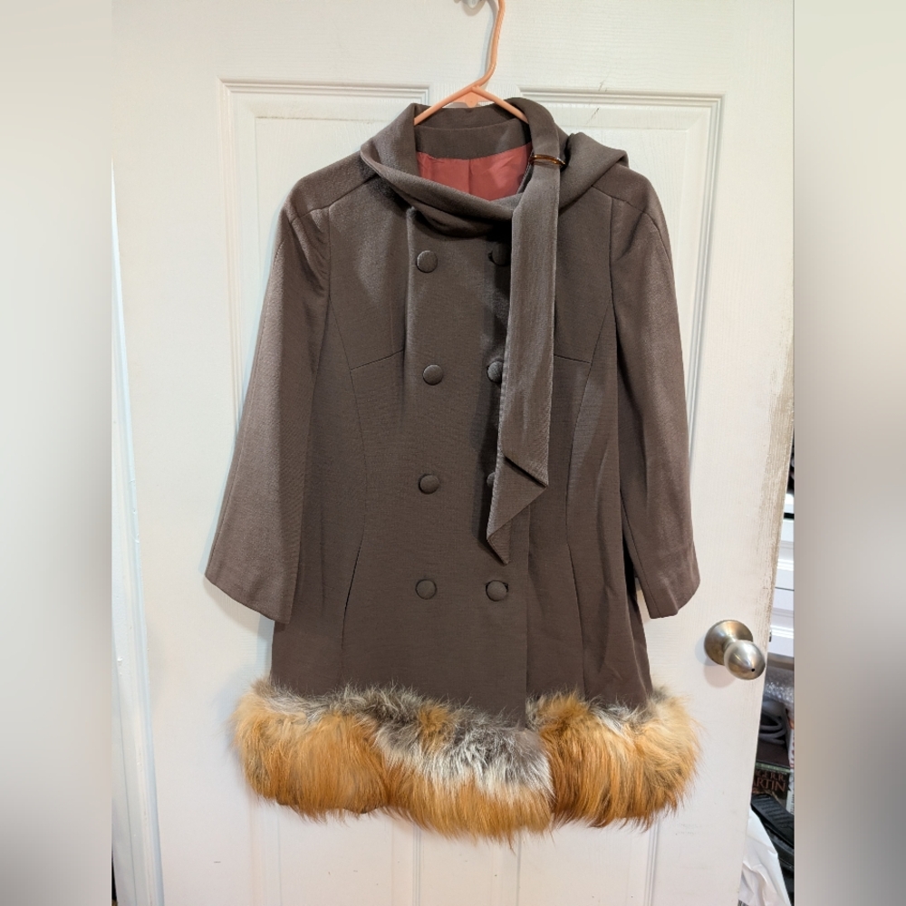 Women's Vintage Brown Double-Breasted Wool Coat with Fur Trim
